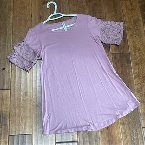 Lace Sleeve Tee
